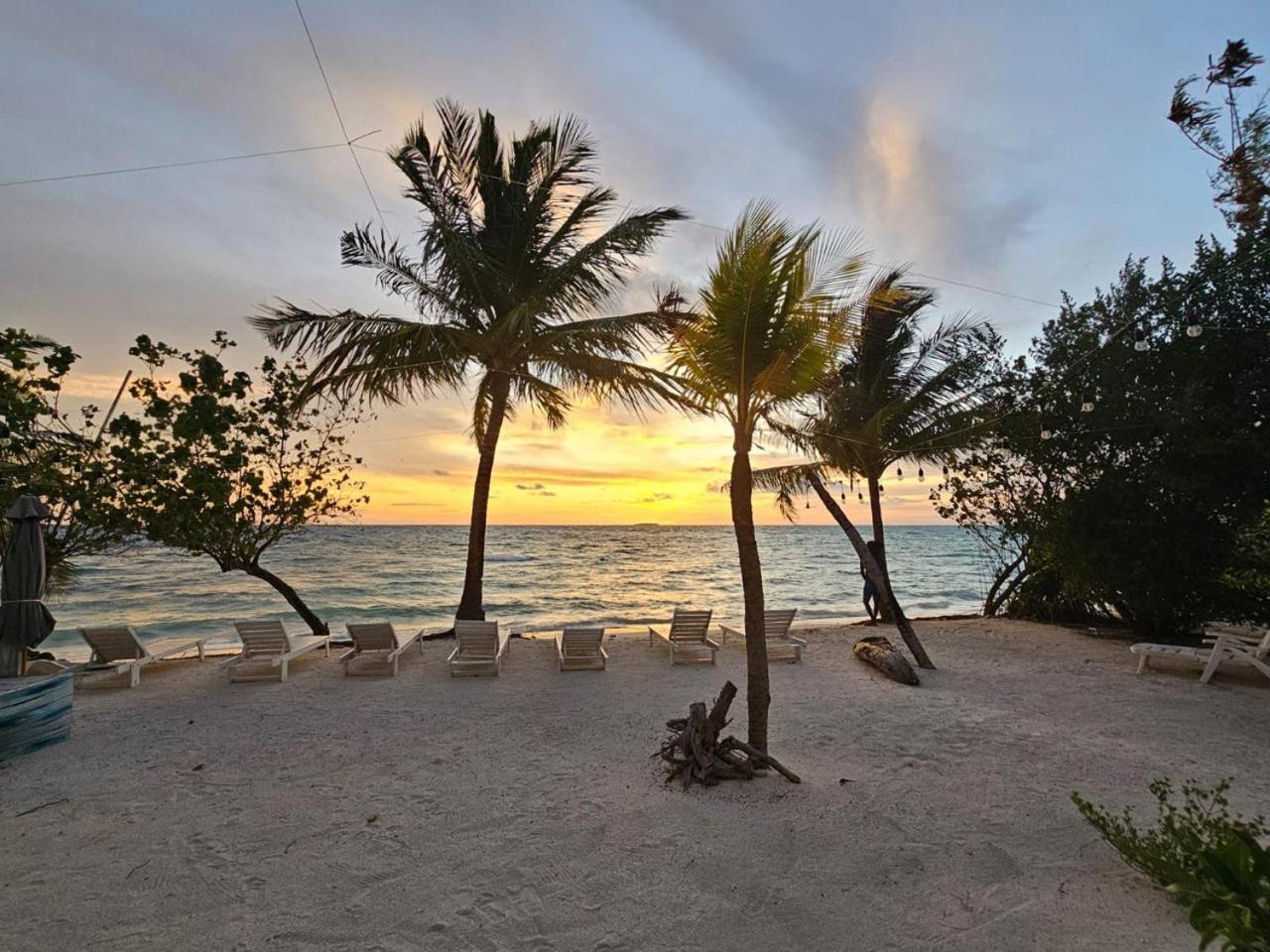 The Sunset Villa Dhiffushi Eksteriør billede